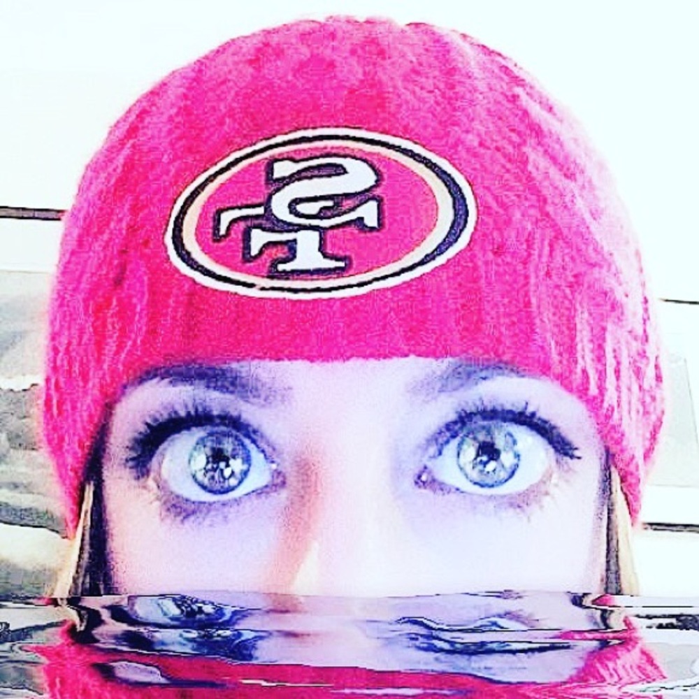 Meet your Posher, Crystal